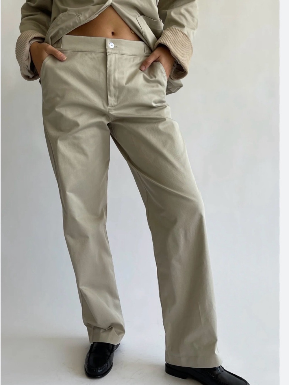 NWT DONNI. Chino Pants in stone size L